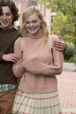 Ta Tặng Vợ Cây Thương Tua Đỏ